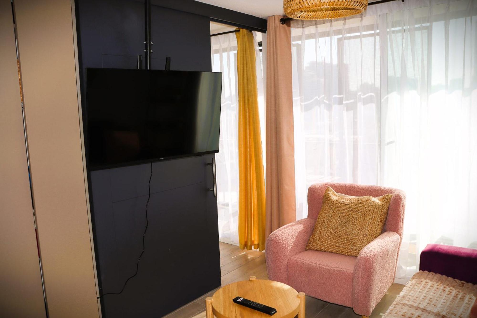 Apartamento Hom I Amplio Y Comodo Depto 1d1b
